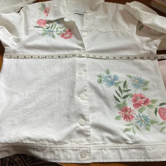 Light Weight Denim Jacket 12 Alfred Dunner White Floral Beaded Cotton Everyday - Picture 3 of 9